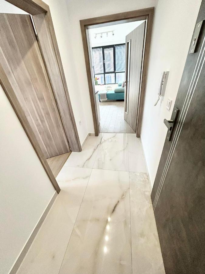 Smart Apartment Mir Varna Exterior photo