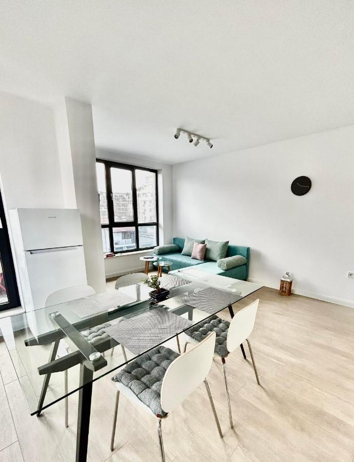 Smart Apartment Mir Varna Exterior photo