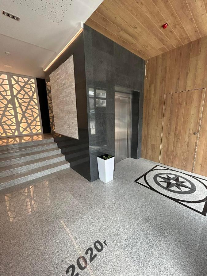 Smart Apartment Mir Varna Exterior photo
