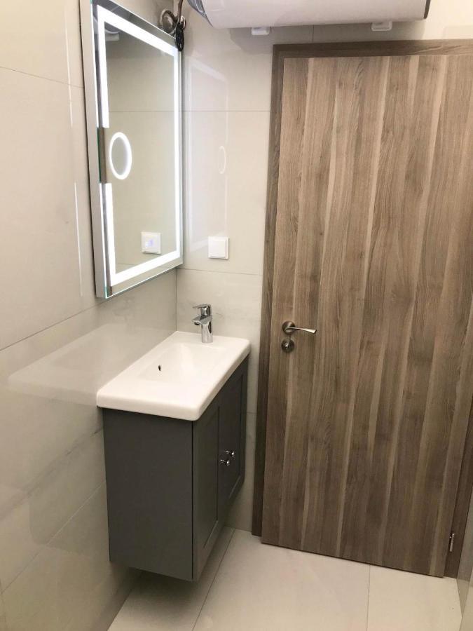 Smart Apartment Mir Varna Exterior photo