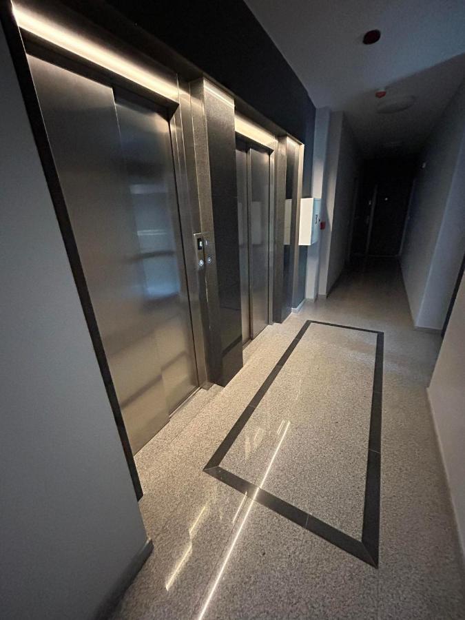 Smart Apartment Mir Varna Exterior photo